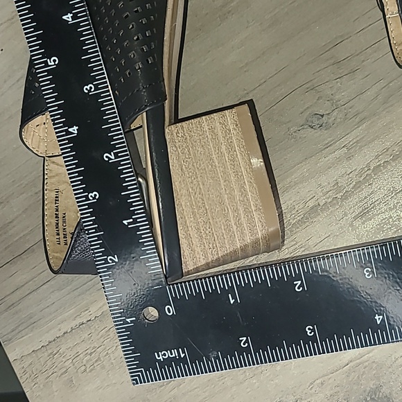 Restricted Pumps - Picture 6 of 6